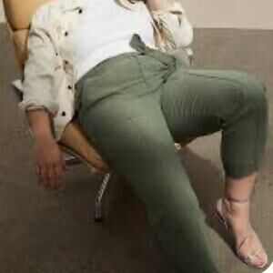 NWT Banana Republic Tencel linen tie front pants in Flight Jacket army green